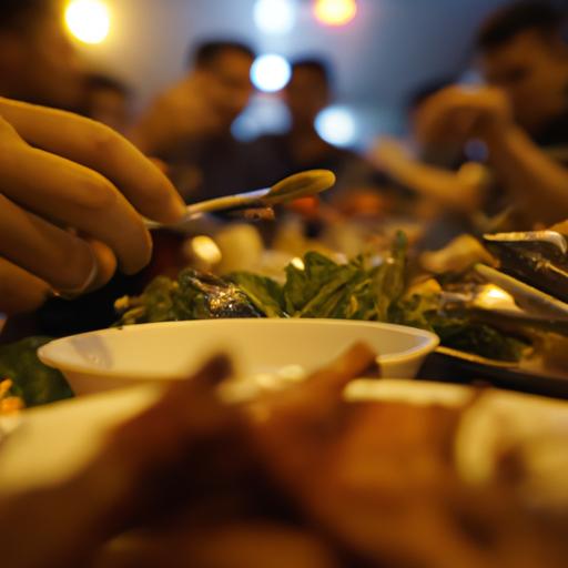 Nhà hàng đông khách phục vụ món ăn nổi tiếng của Quảng Bình